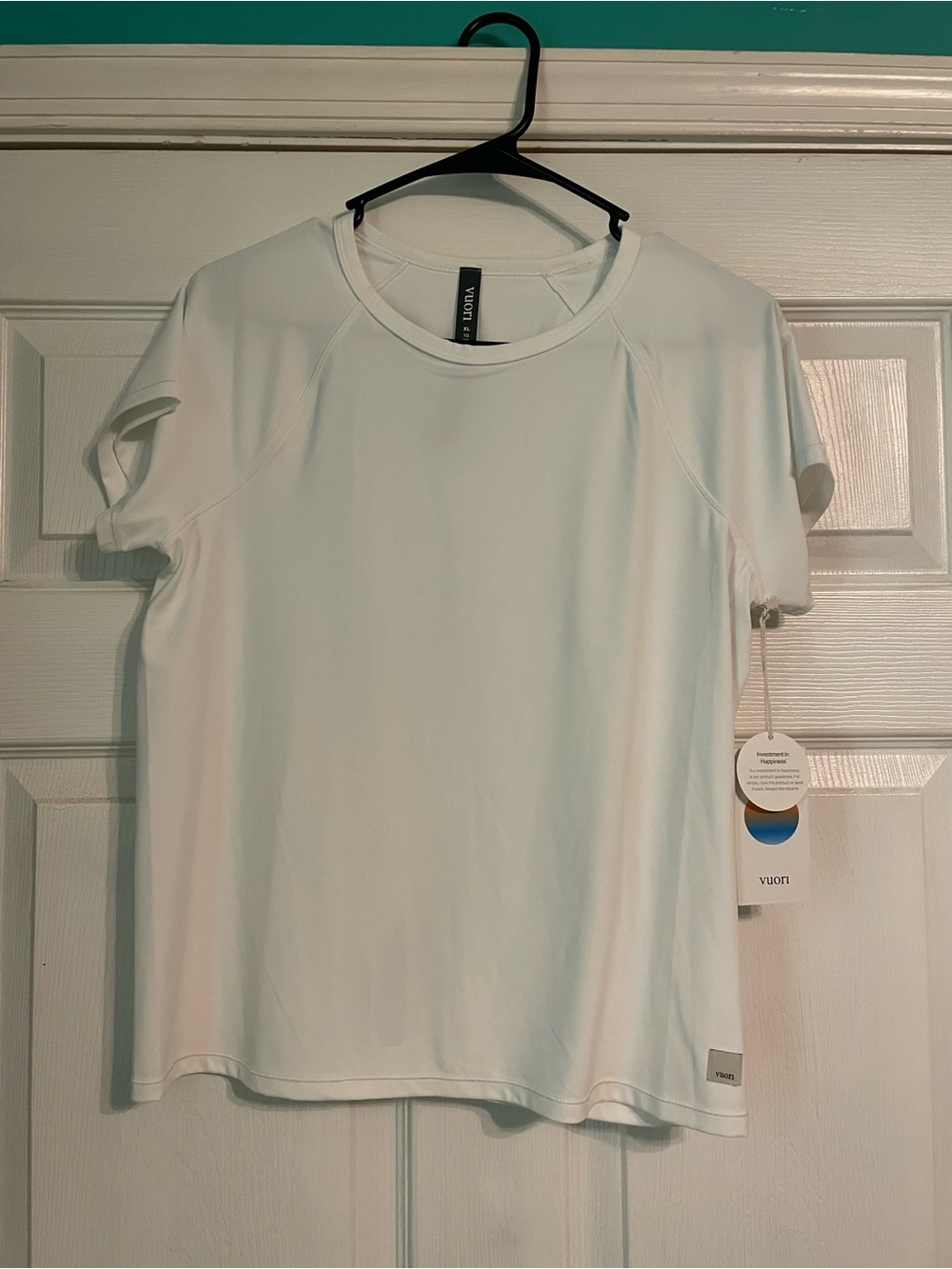 Vuori Bundle!! 2 tops and 4 pants